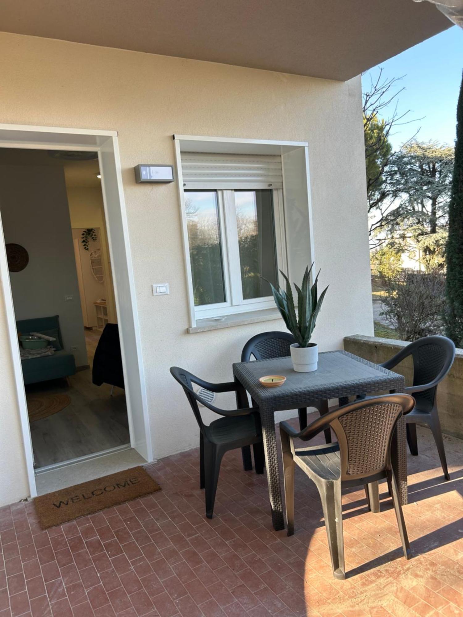 Vittoria Peschiera Apartment Ponti sul Mincio Bagian luar foto